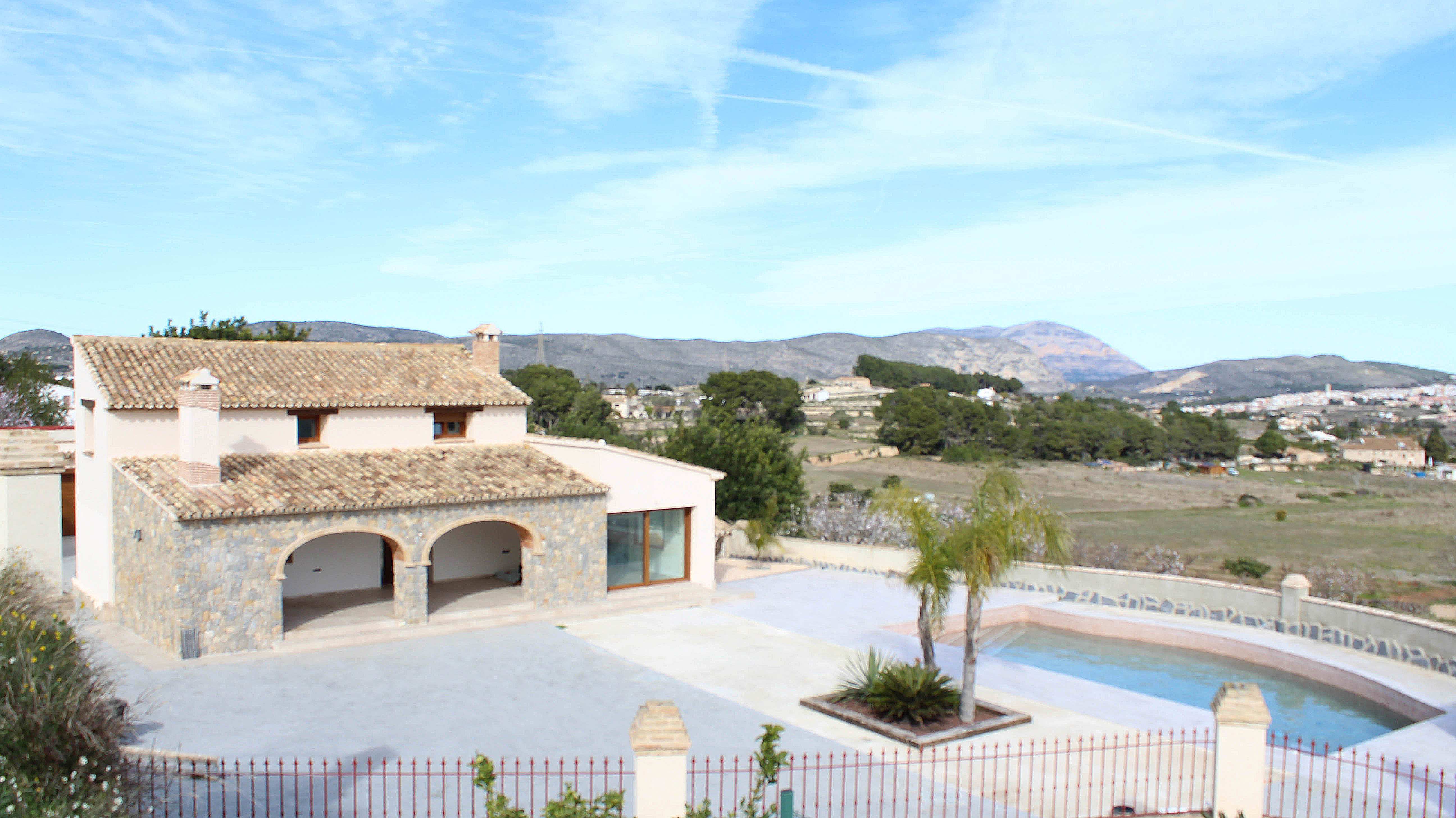 Casa de campo con piscina en venta en Teulada Vitalcasa