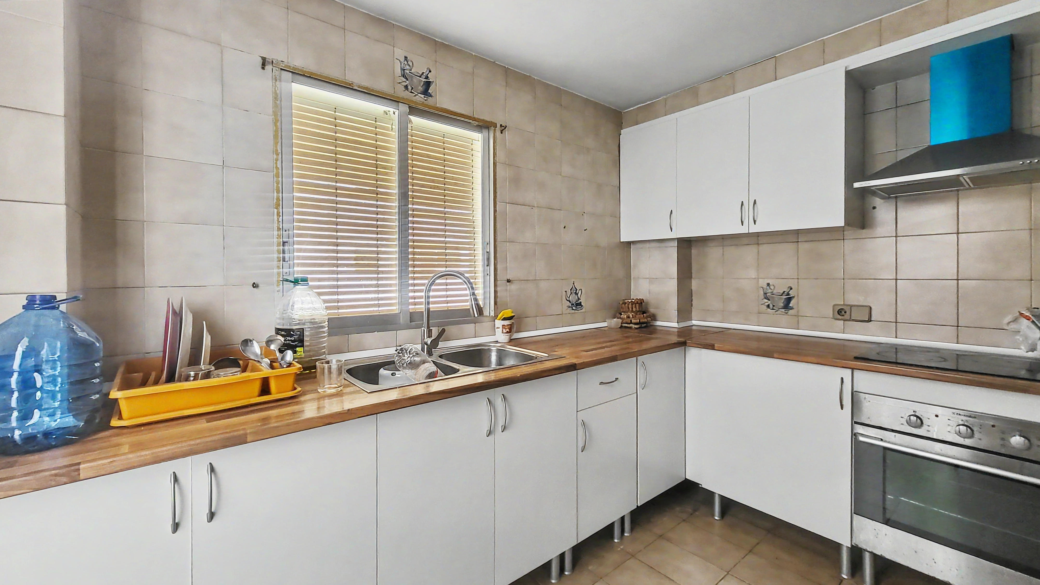 12180857-3556-C